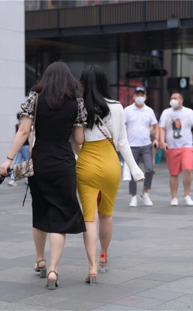 紧身黄色包臀裙(93P)