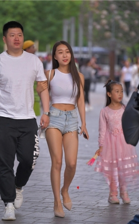 长发齐腰小姐姐(22P)