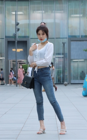 牛仔裤小美女(67P)