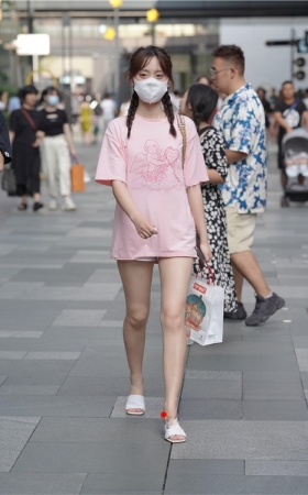 粉衣小姐姐(45P)