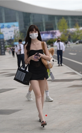 街拍黑裙小美女(162P)
