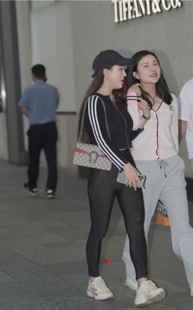 紧身裤美女(35P)