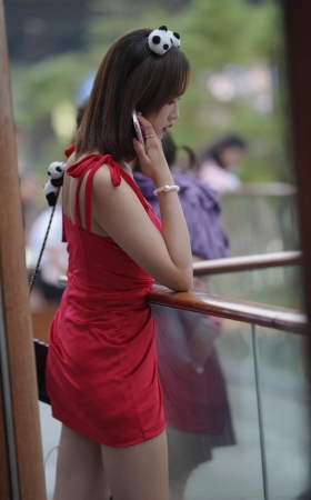 红裙小美女3A8372[5.56G]