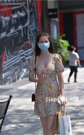 花裙小姐姐(108P)