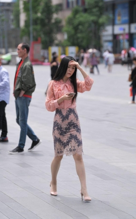 肉丝高跟气质美女3A1450[453M]