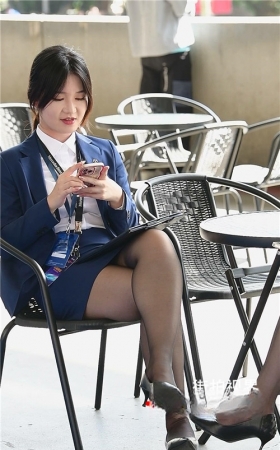 支付黑丝美女