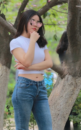 蕾丝姑娘，你是让我拍吗？不要太喷血... [45P]
