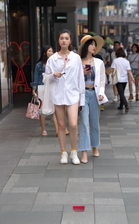 衬衫这样穿法，真诱人这大白腿3A3364[625M]