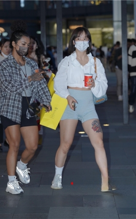 瑜伽短裤妹子(22P)