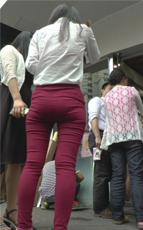 红裤妹子
