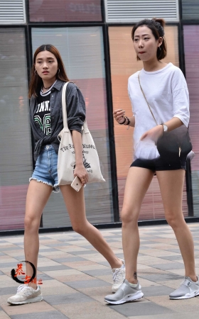 10-02 热裤 [12P]