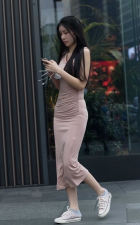 长裙美女 [10P]