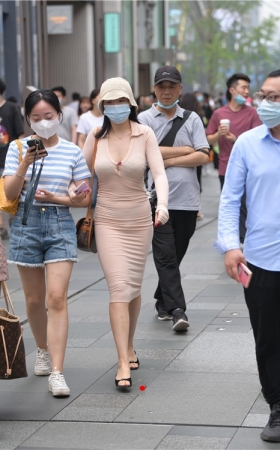 性感的裹身裙美女(80P)