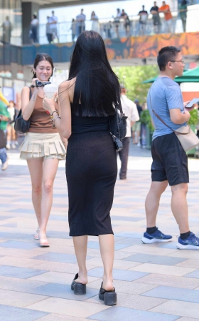黑裙 [17P]