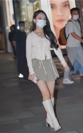 百褶裙美人(63P)