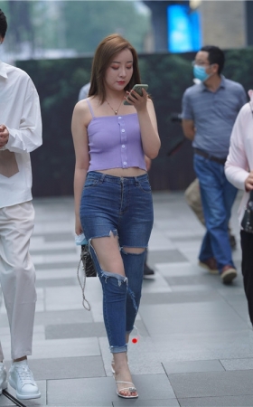 紧身牛仔高跟美女(41P)