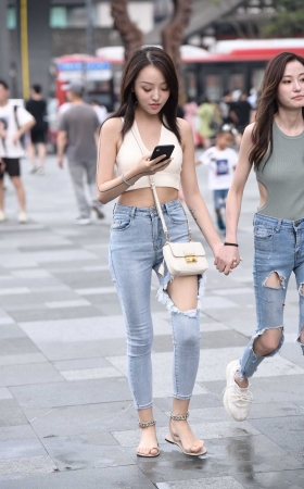 闺蜜出行 [16P]