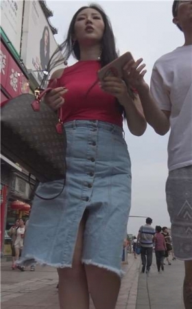 4k-街拍超级丰满牛仔裙女神姐姐 [1.28 GB]
