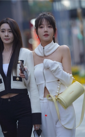 俏皮小美女(101P)