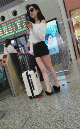 酷酷的墨镜美女