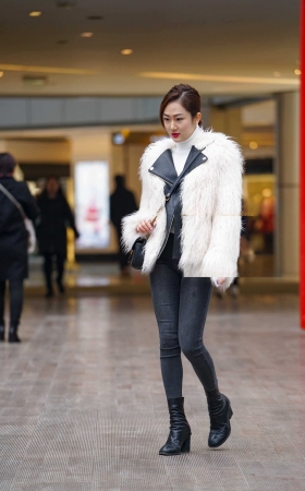 冬季只有看颜值白衣美少女 [15P]