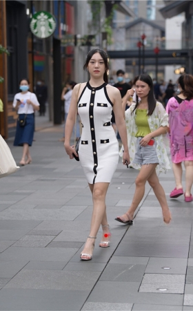漂亮的连体包臀裙美女(50P)