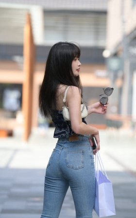 帅气飒爽牛仔女郎 [153P-3.01GB]