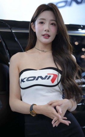 性感小蜜桃 [91P2V-3.16GB]