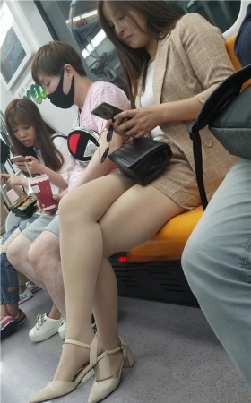 漂亮的肉丝美腿