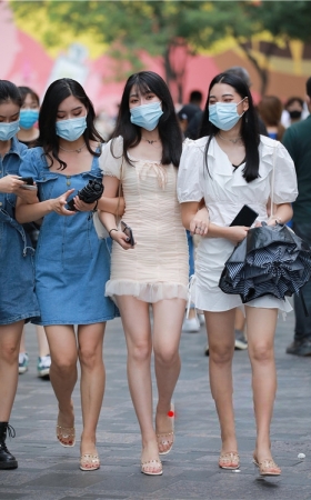 手挽手逛街的小仙女(253P)