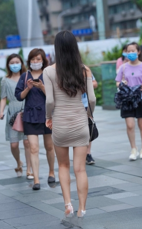 高挑的包屯裙女孩MJ1210[588M]