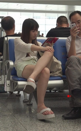 漂亮的美腿美女