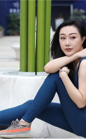 喜欢这种时尚的小姐姐3A605[226M]