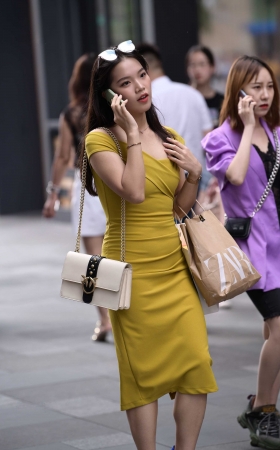黄色包臀裙美女 [13P]