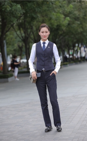 西装小姐姐(35P)