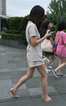 肉丝长腿少妇有韵味3A663[525M]