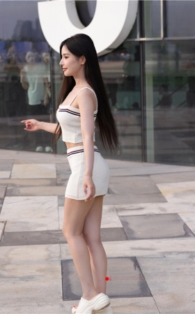 白裙美女(706P)