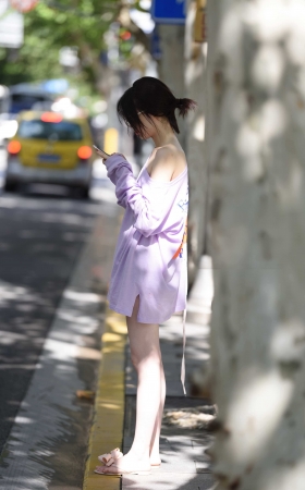 这衣服会滑落吗 [12P]