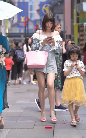肉丝高跟美腿辣妈3A3932[440M]