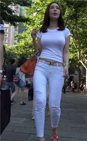 丰满紧身短裤高跟小妹3A101[35P-519M]
