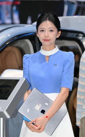蓝白拼接连体裙美女(87P)