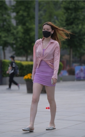 白嫩美腿包臀裙妹子(96P)