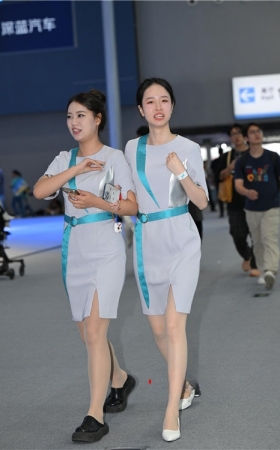 礼仪小姐姐(33P)