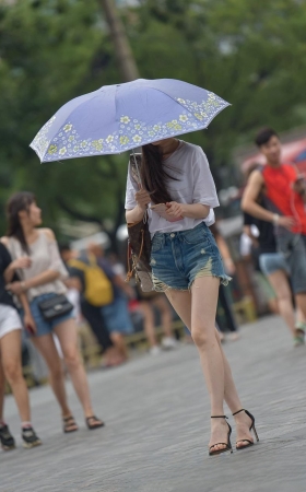 超长美腿 短裤 长发美女3A3962[222M]