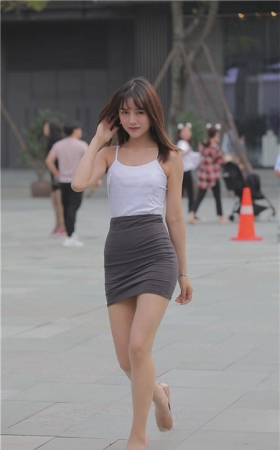 （视频）蜜桃包臀裙美女
