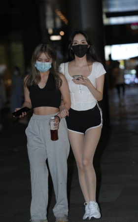 青春年华 [24P1V-401MB]