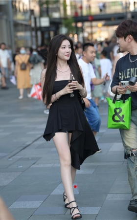 黑裙美女(56P)