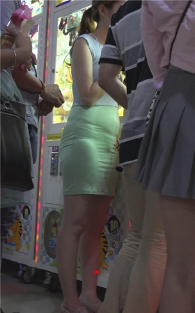 紧身包臀裙美女