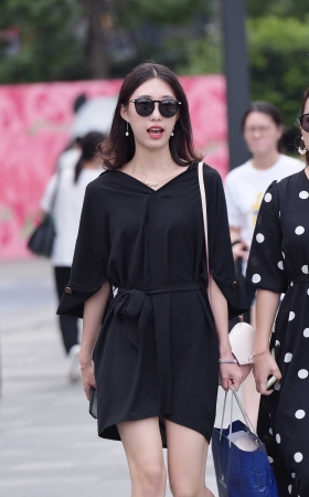 墨镜美女 [12P]