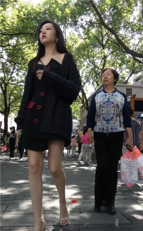 漂亮的气质美女小姐姐